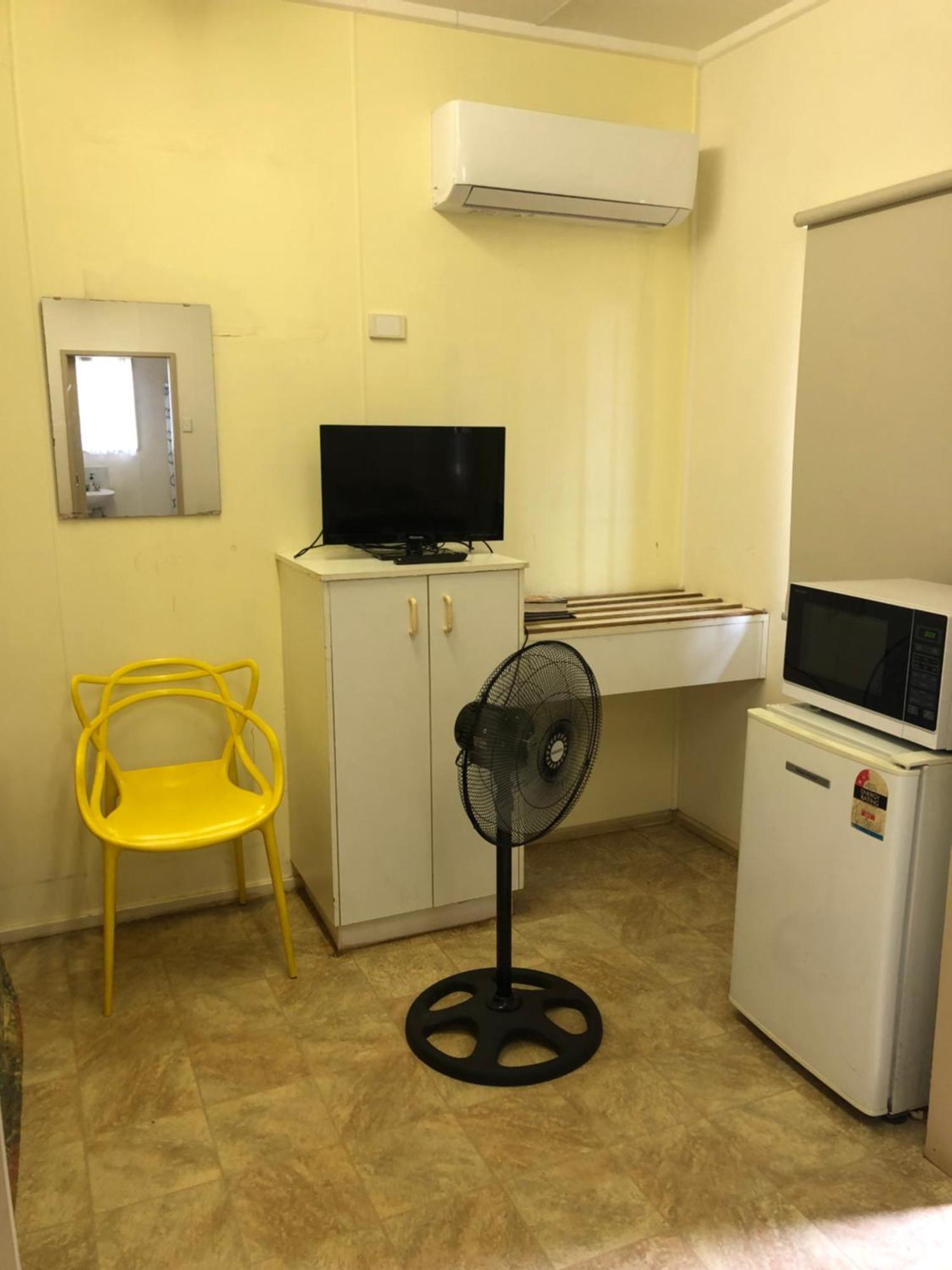 Batchelor Holiday Park Bagian luar foto